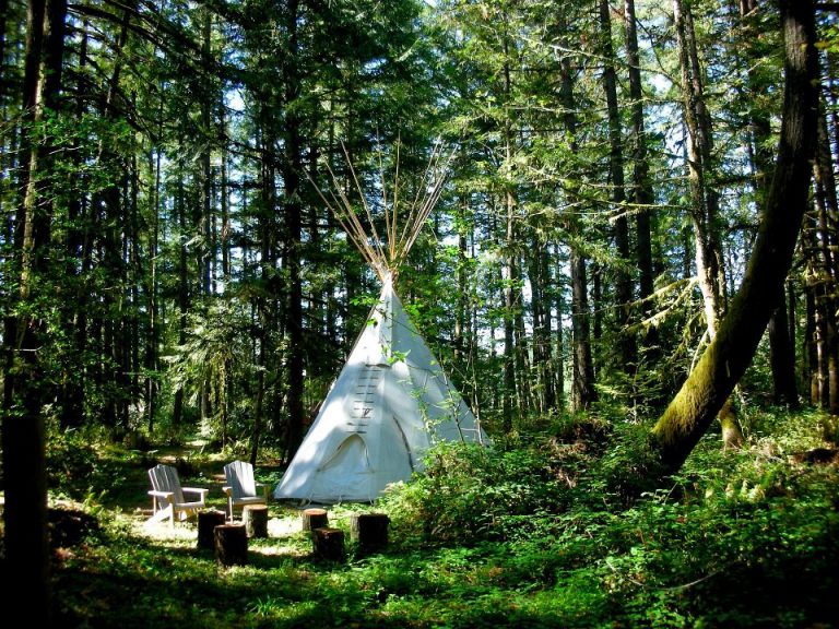 Discover a retreat in North America // Head + Heart: Spiritual + Wellness Events